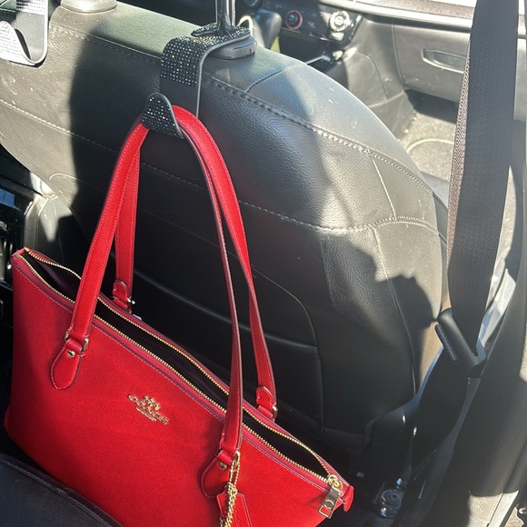 Car purse bag hook/ pocket book holder for headrest  so you don’t spill your bag - Picture 6 of 6